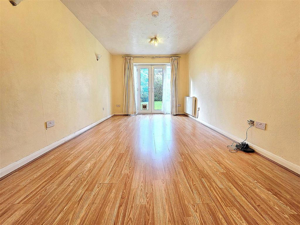 Property photo 3 of 11 20251023_152754.Jpg