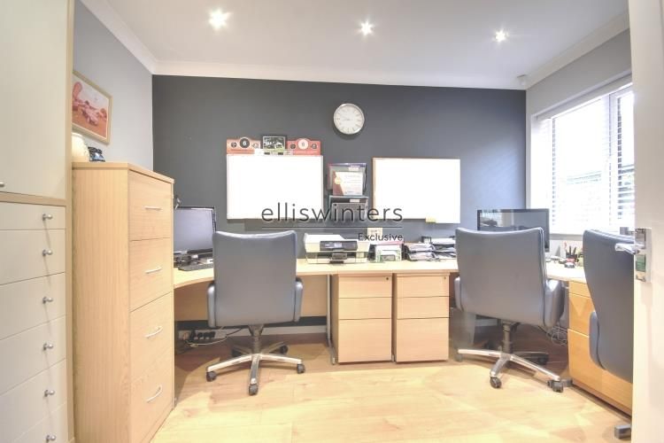 Property photo 2 of 29