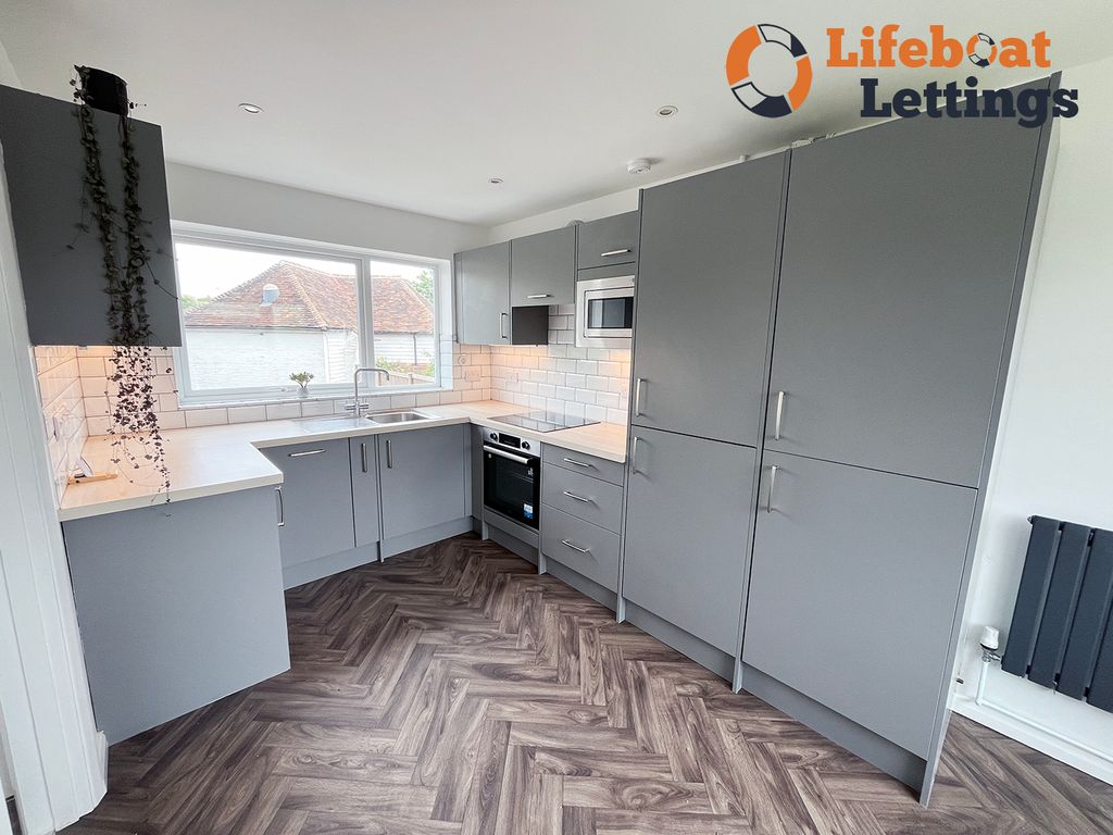 Property photo 2 of 8 Kitchen A