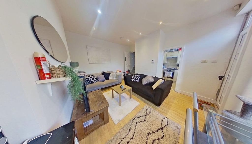 Property photo 2 of 11 6-Pearson-Terrace-10082025121526
