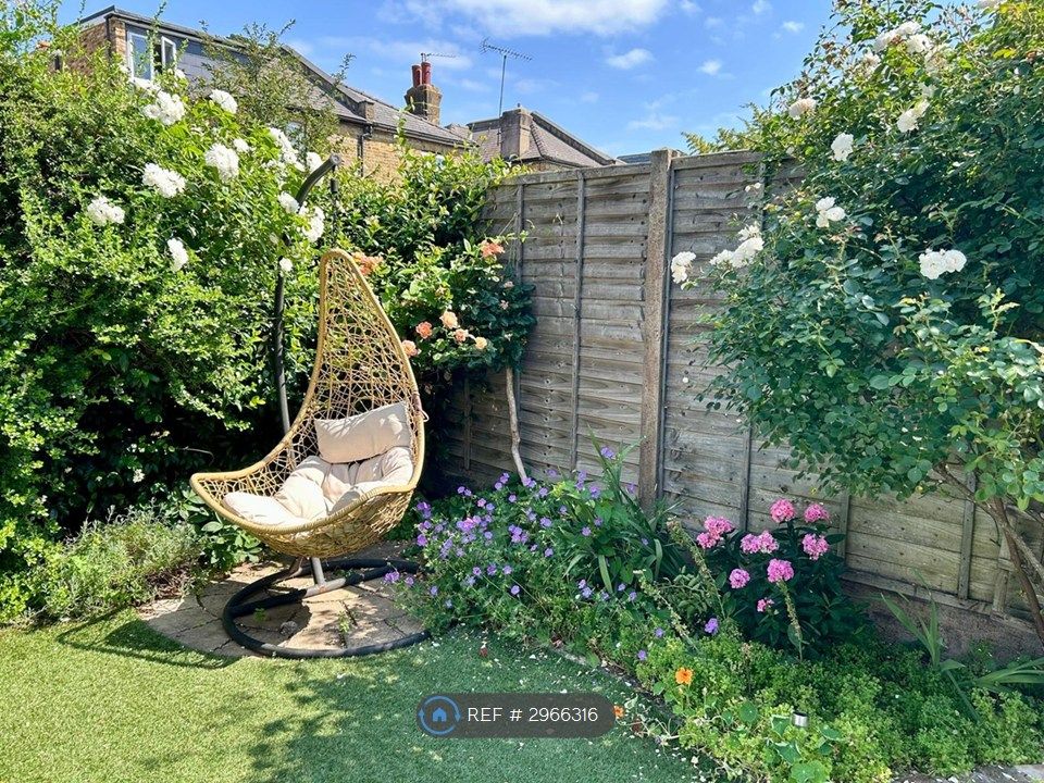Property photo 2 of 5 Garden