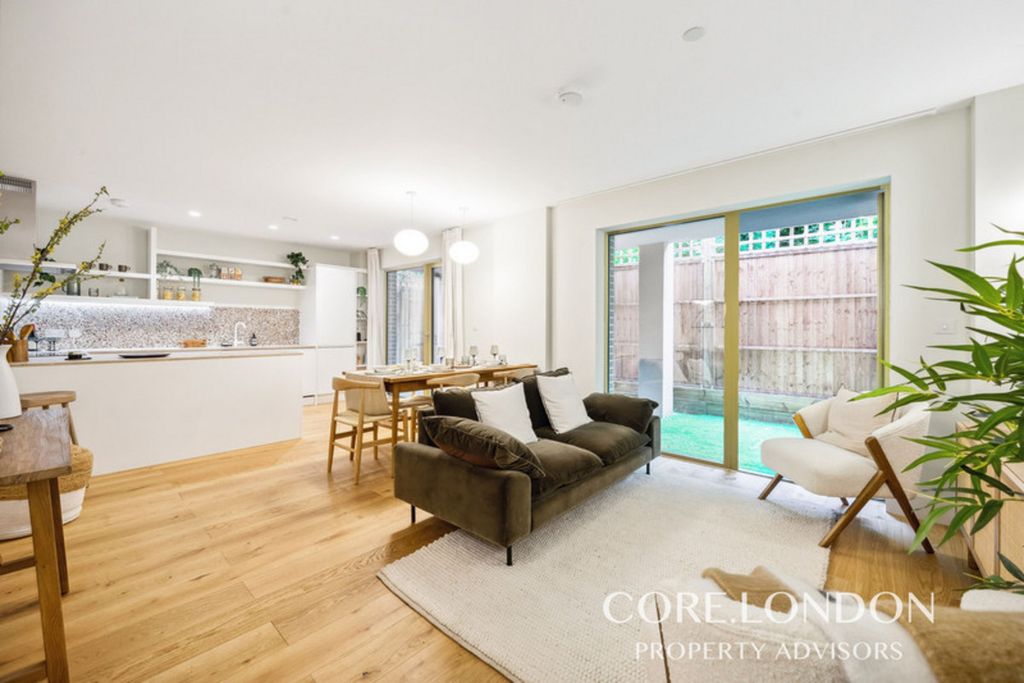 Property photo 3 of 13