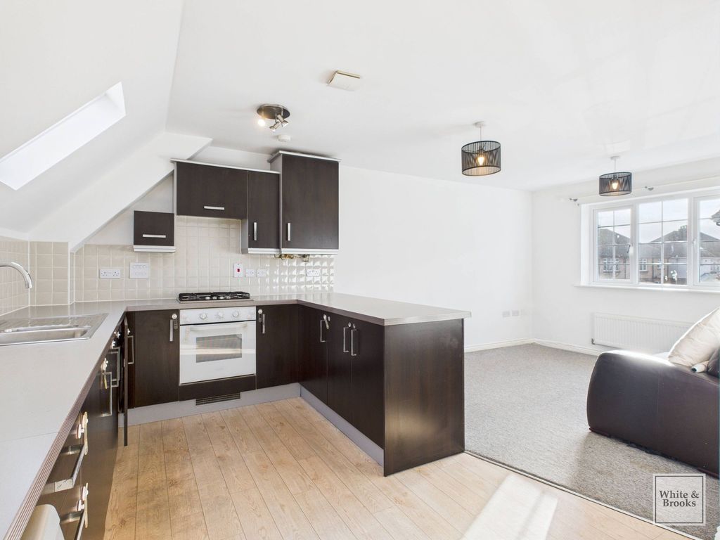 Property photo 2 of 12 Kitchen/Lounge