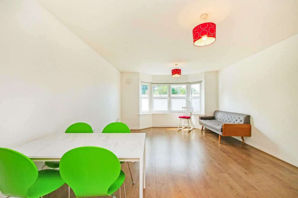 Property photo 3 of 19 Pnmb0716.Jpg