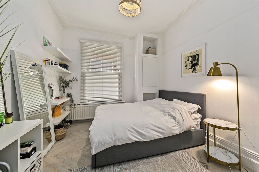 Property photo 3 of 6 Picture No. 06