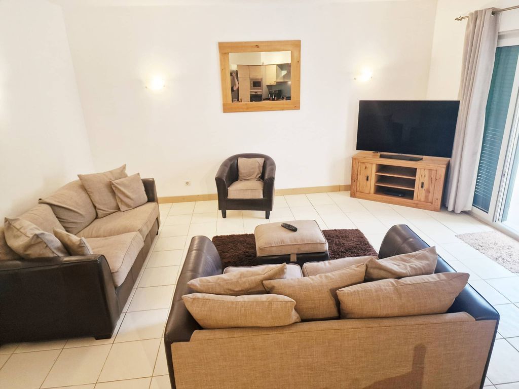 Property photo 1 of 16 Lounge, Three Bedroom Ground Floor Apartment, Canna, Vila Verde, Sal