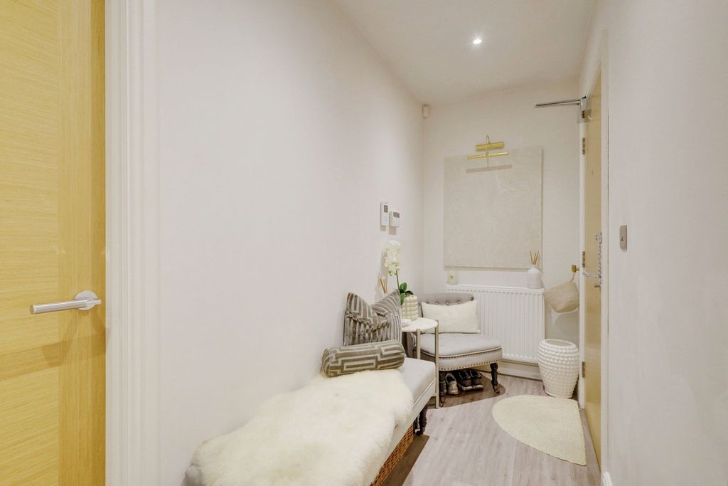 Additional image 15 of 1 bed flat for saleHigh Road, Benfleet SS7