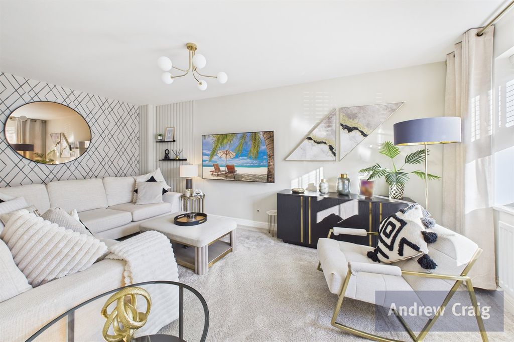 Property photo 2 of 25 Lounge