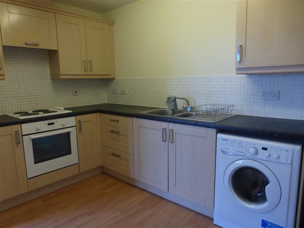 Property photo 3 of 6 Kitchen