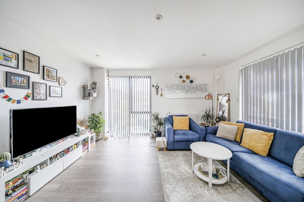 Property photo 2 of 19 1458261-13-6A034E...