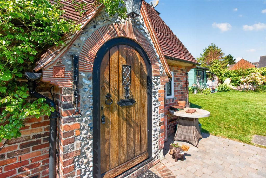 Property photo 2 of 52 Front Entrance #3.Jpg