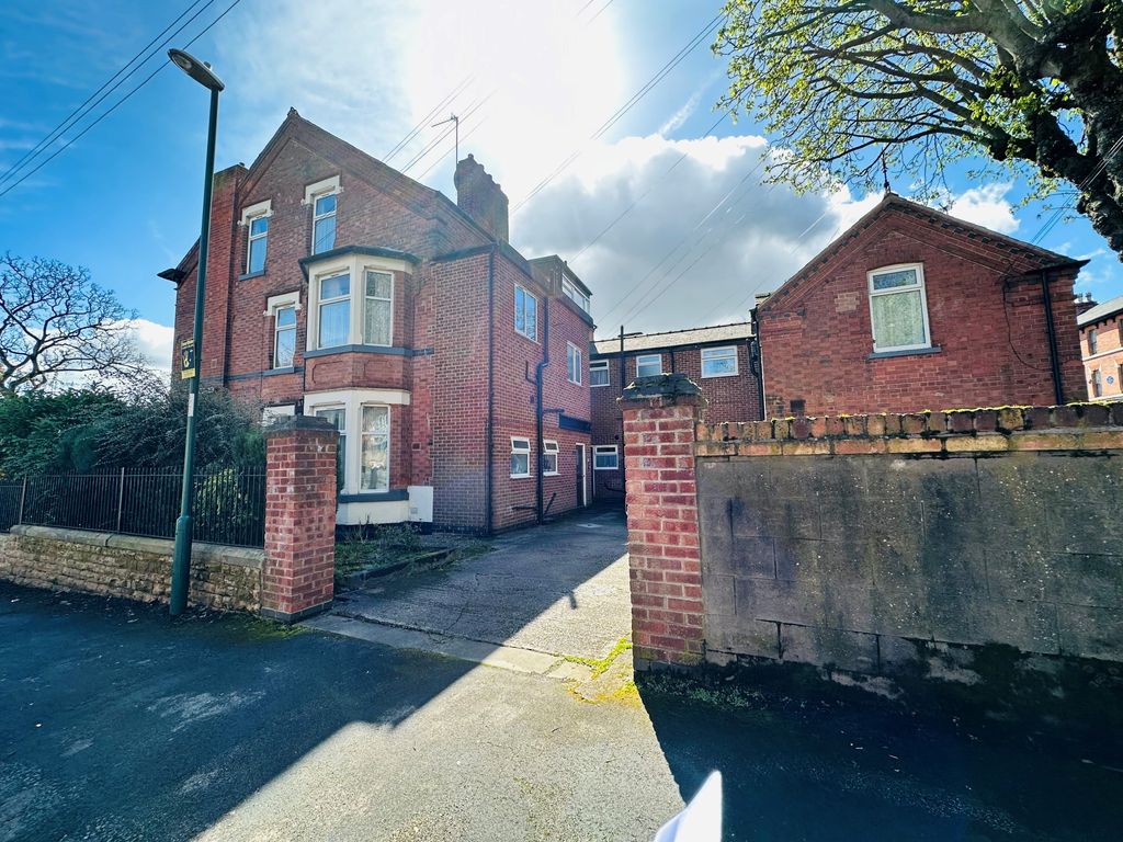 Property photo 1 of 5
