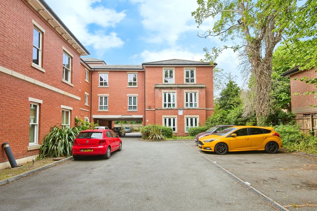 Property photo 2 of 17