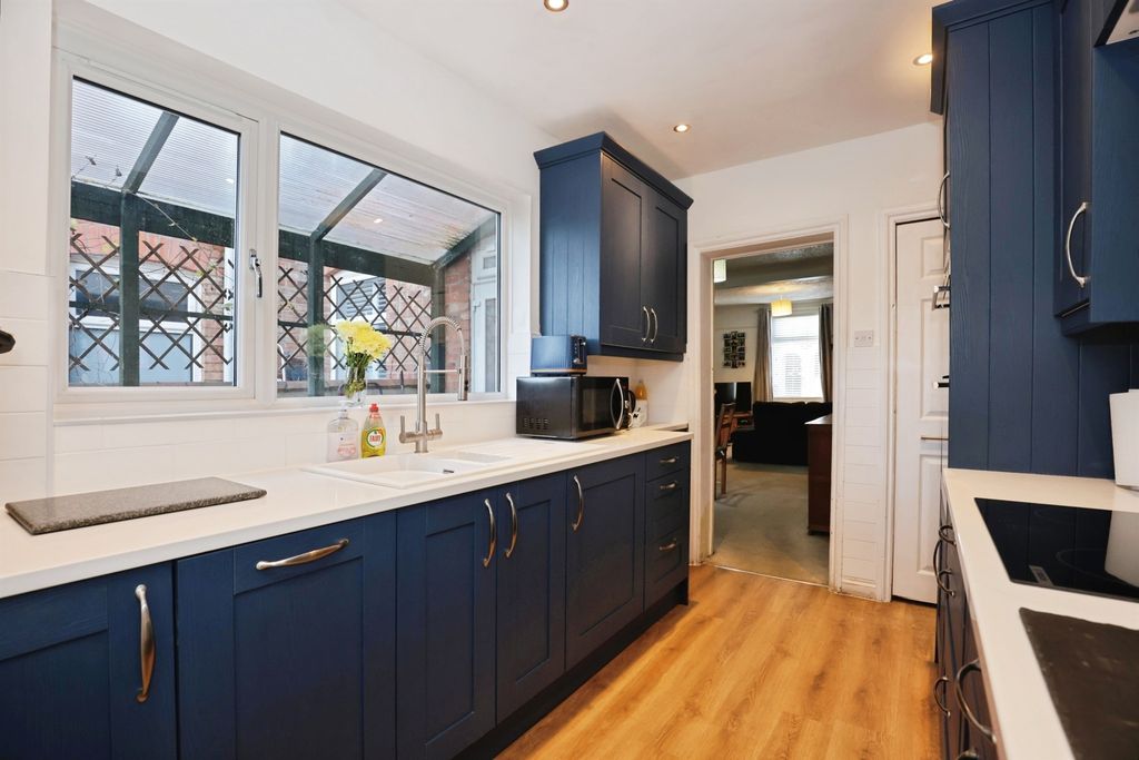 Property photo 2 of 18