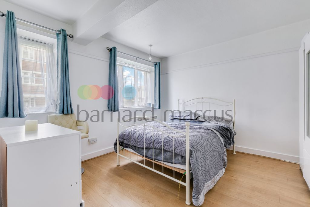 Property photo 2 of 7 Bedroom 1