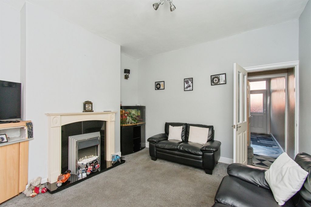 Property photo 3 of 12