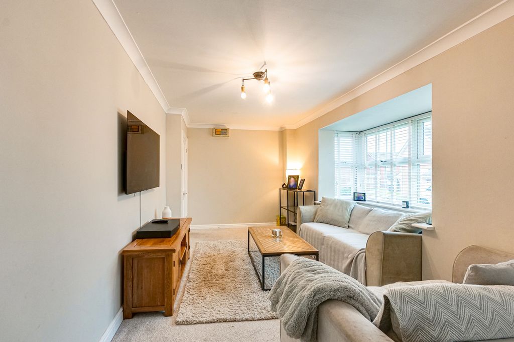 Property photo 3 of 30