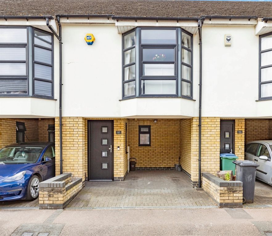 Property photo 1 of 17