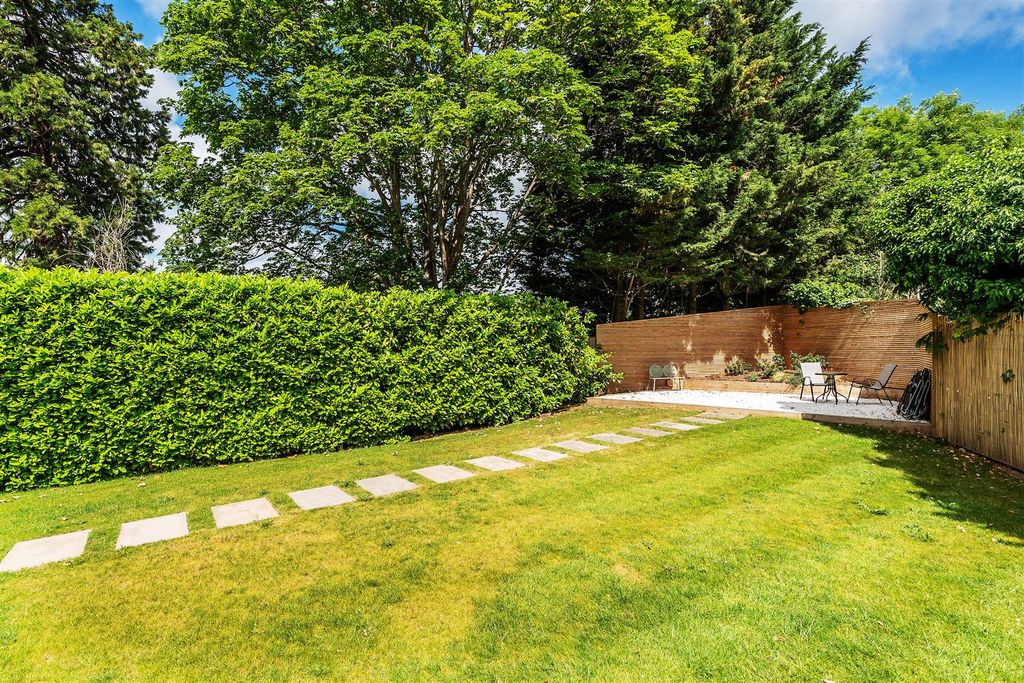 Property photo 3 of 13 One-Parkers-Hill-7.Jpg