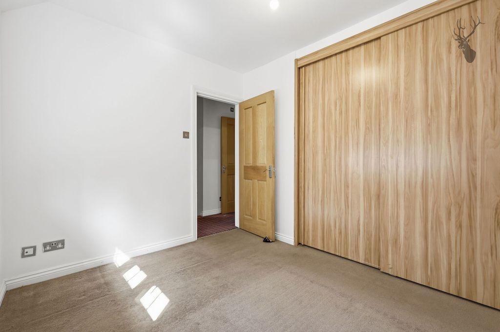 Additional image 14 of 4 bed semi-detached house for saleHigh Road, Epping CM16
