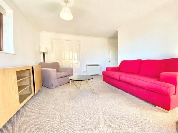 Property photo 3 of 9