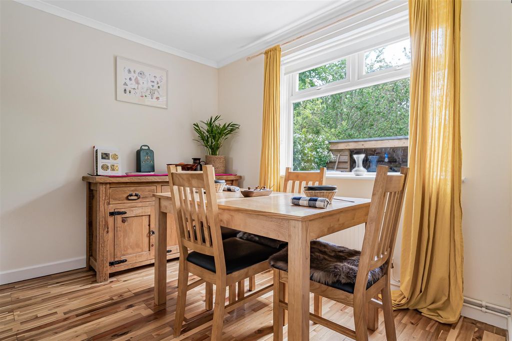 Property photo 3 of 17 10_81573.Jpg