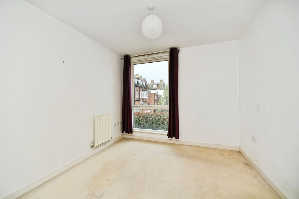 Property photo 3 of 18