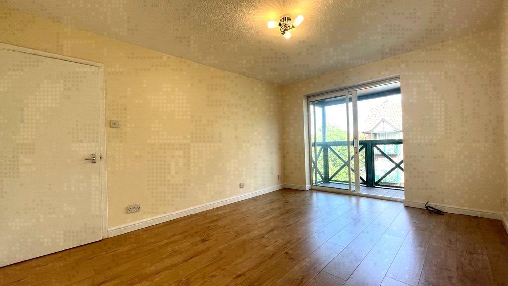 Property photo 3 of 7 Living Area