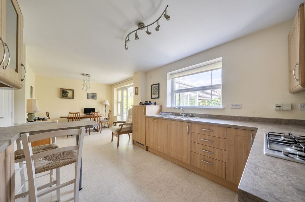 Property photo 2 of 15 Kitchen / Diner