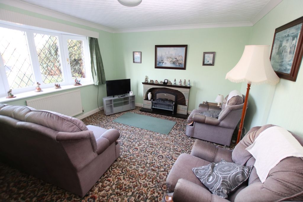 Property photo 2 of 10 Lounge