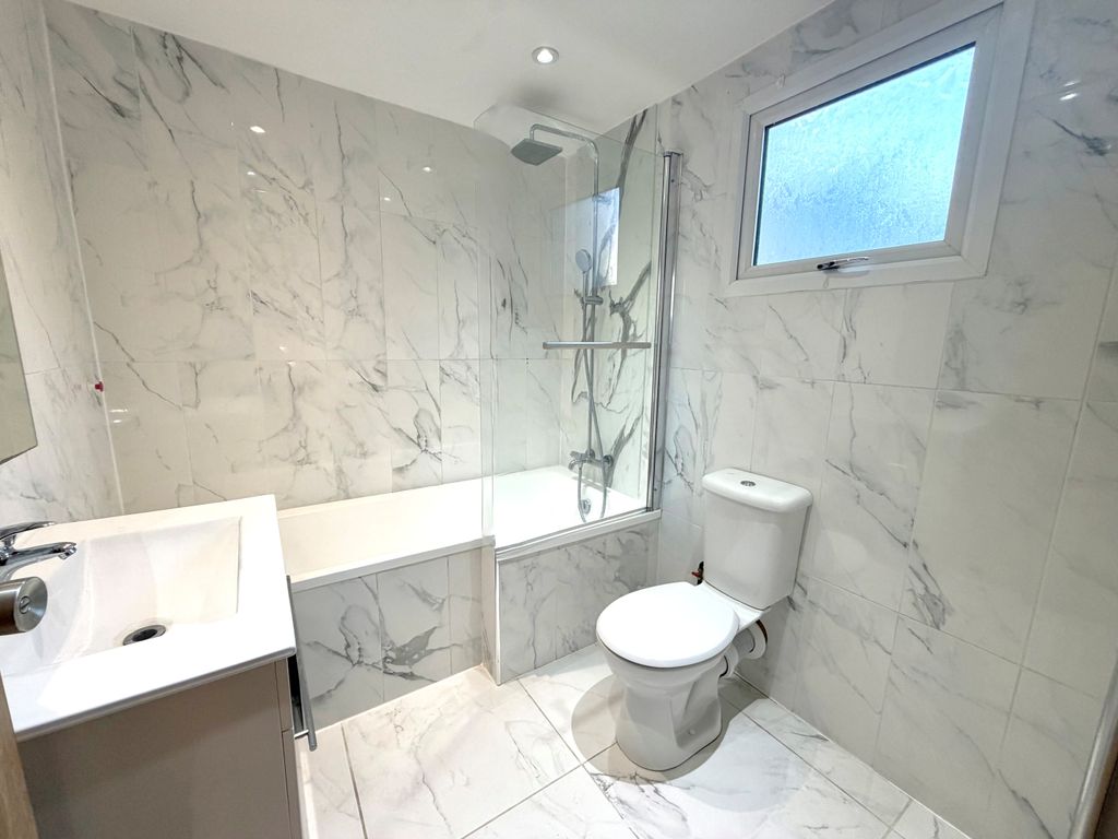 Property photo 2 of 6 Image