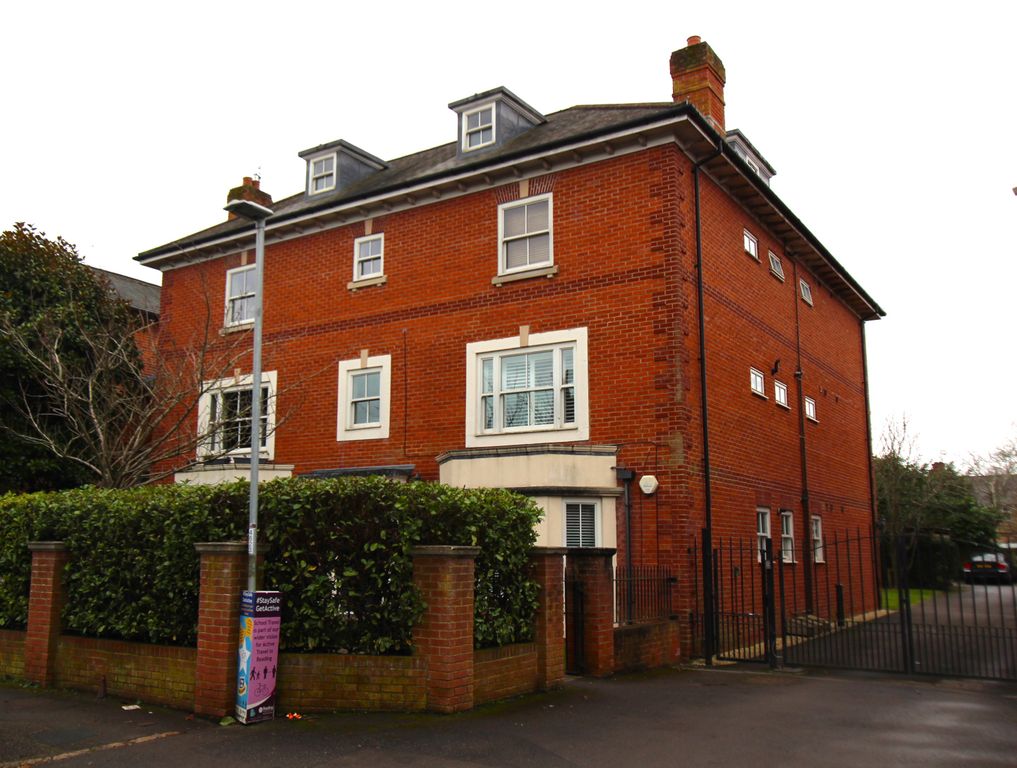Property photo 1 of 8