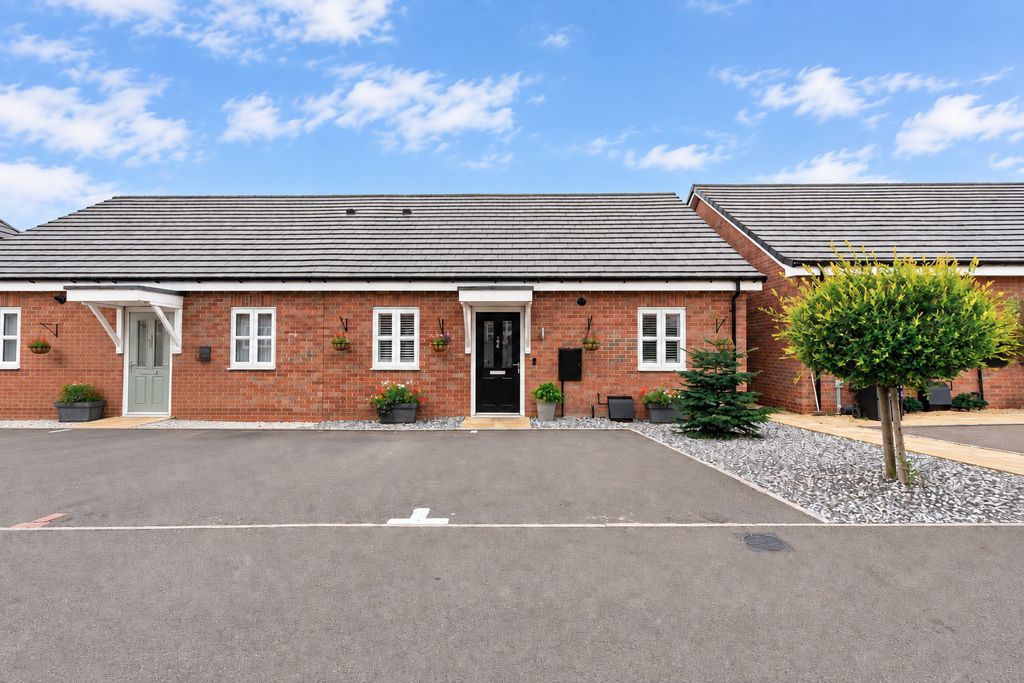 Property photo 1 of 17 F3