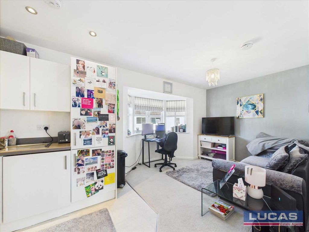 Property photo 3 of 15