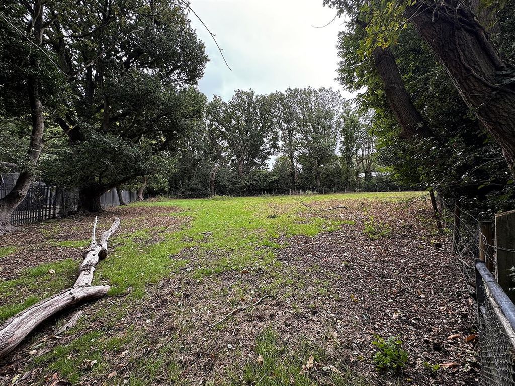 Property photo 3 of 9 Img_2018.Jpeg