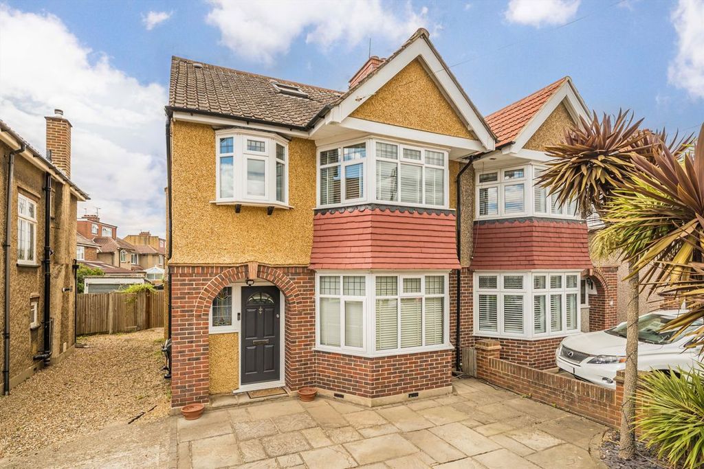Property photo 1 of 9