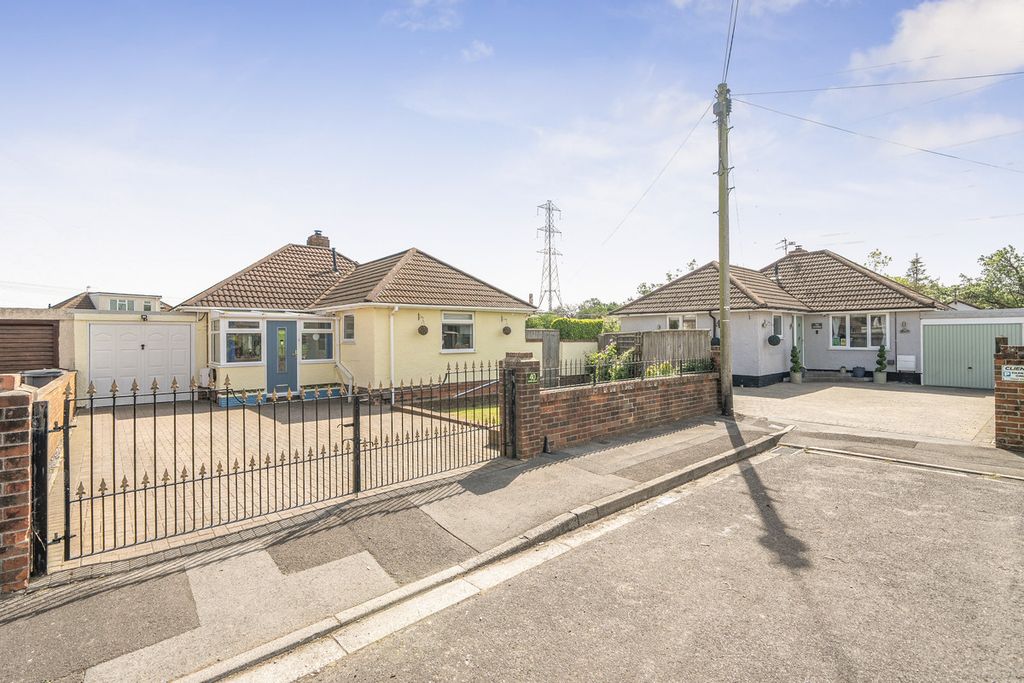 Property photo 2 of 29