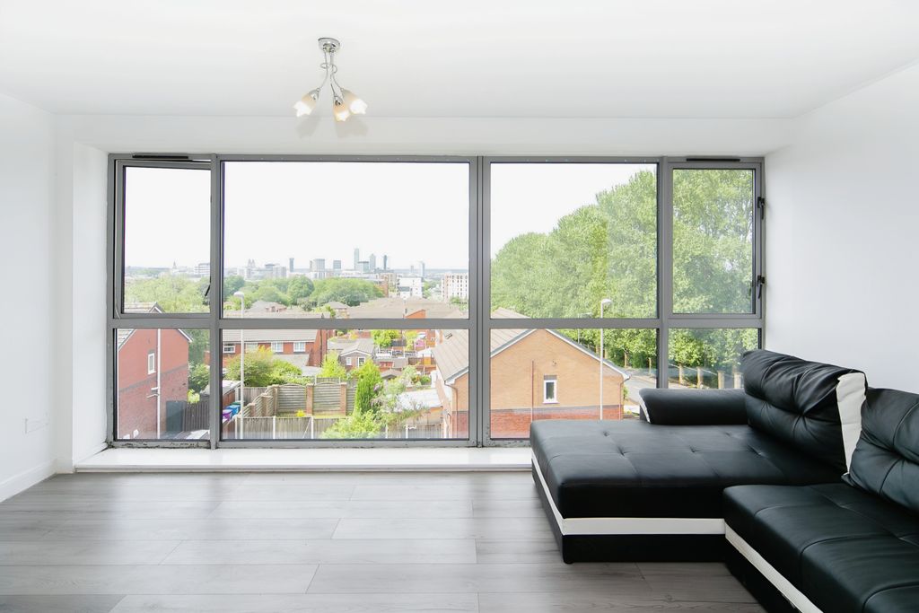 Property photo 2 of 20 3A662748-F92B-ee11-9965-6045Bdd0E4Cf