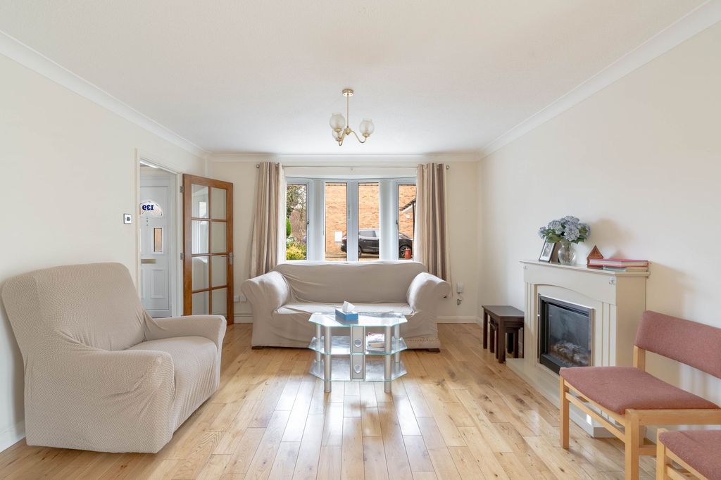 Property photo 3 of 14