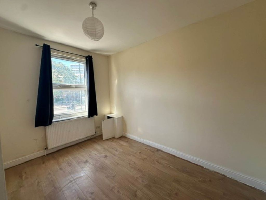 Property photo 3 of 5