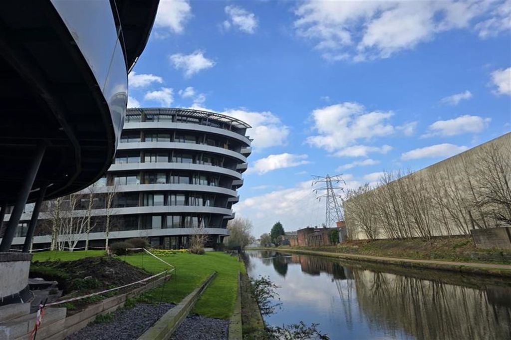 Property photo 1 of 16 (Main)