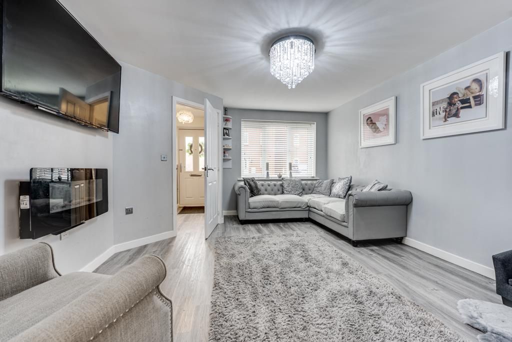 Property photo 2 of 25 2 Bosworth Street, Barton Seagrave-10.Jpg