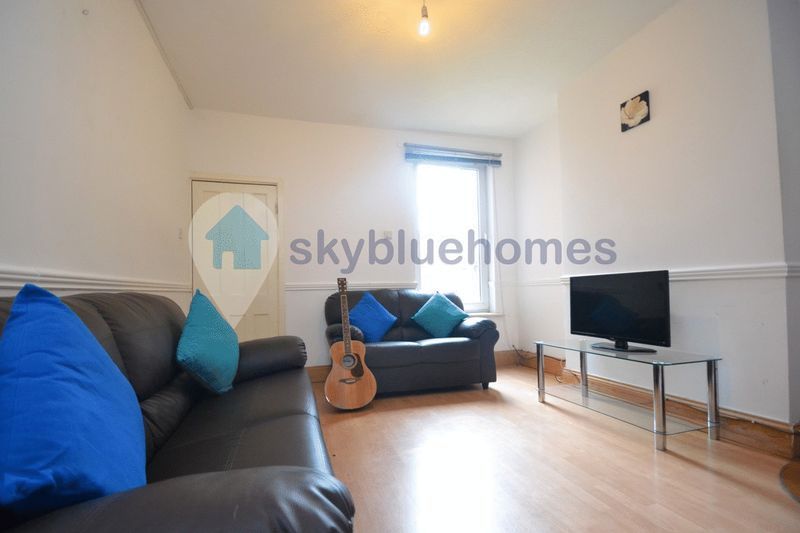 Property photo 2 of 6 Photo 6