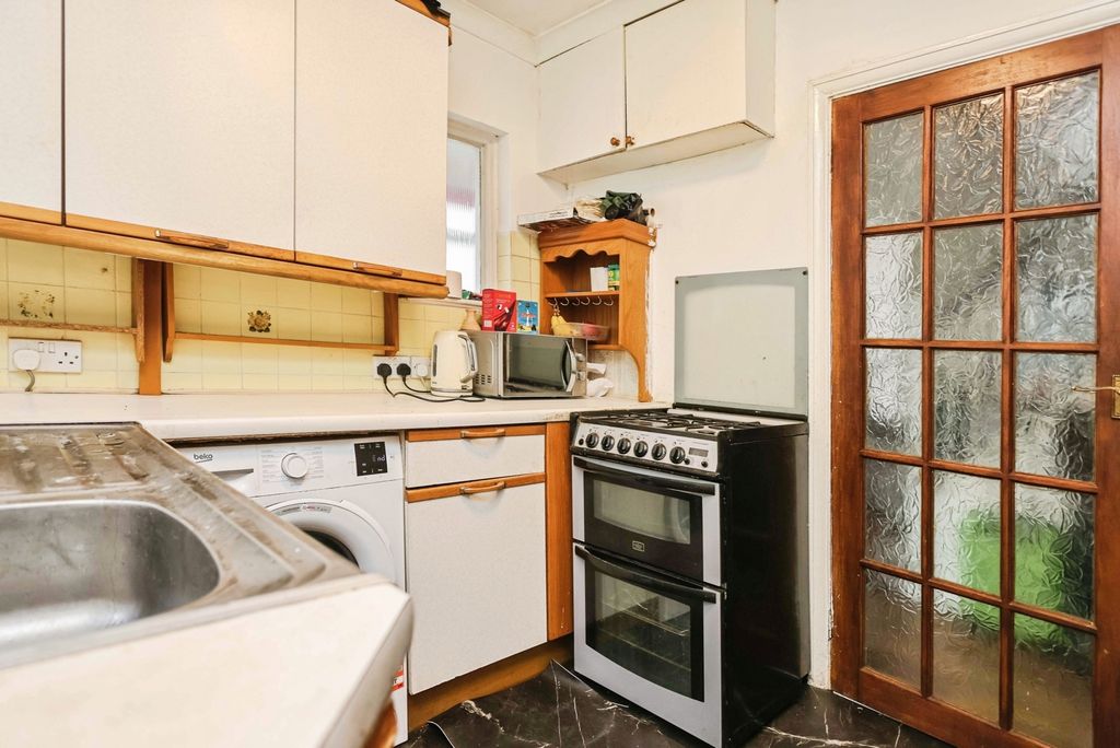 Property photo 3 of 15 Pbox-Img.Jpg