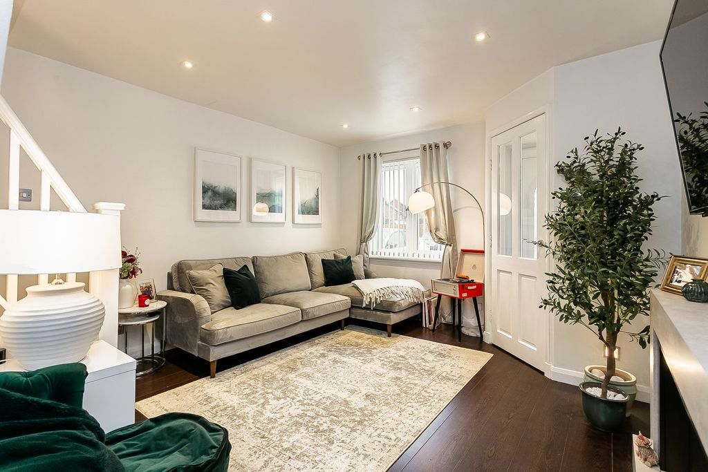 Property photo 2 of 24