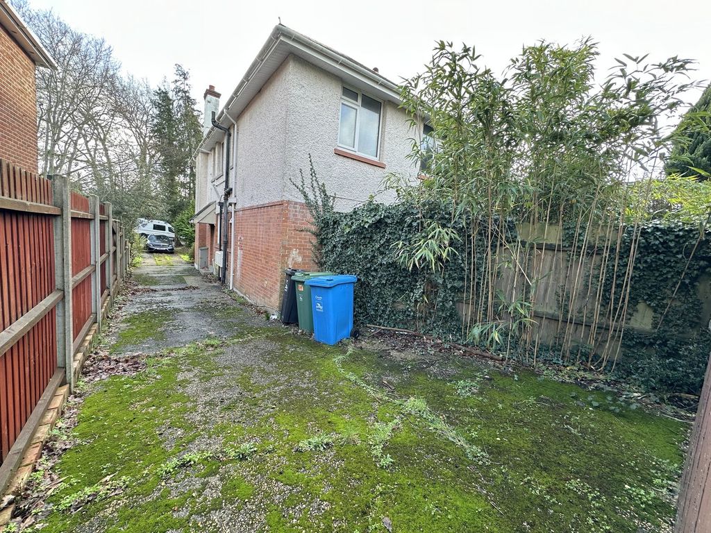 Property photo 3 of 18