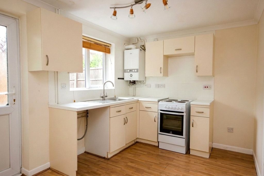 Property photo 2 of 14 Picture No. 34