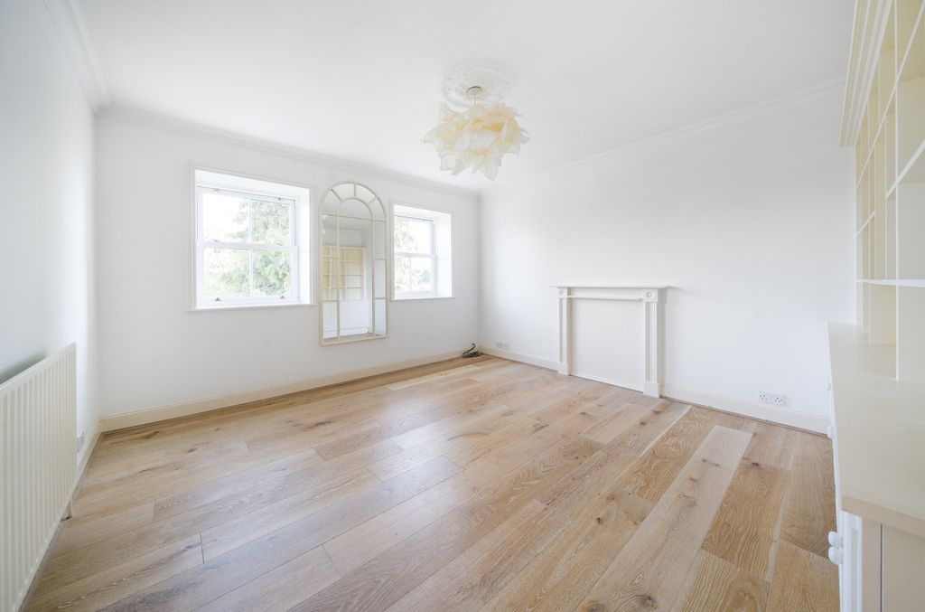 Property photo 3 of 9 988157 (3)