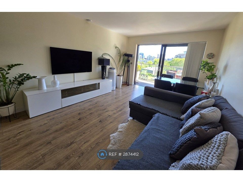 Property photo 3 of 16 Living Area