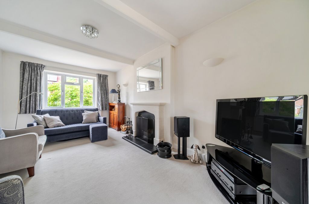 Property photo 3 of 29 1516008-10-6A9A9A...